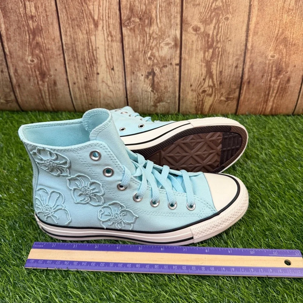 Converse Chuck Taylor All Star Womens Size 7 Blue Floral Embroidered High Top